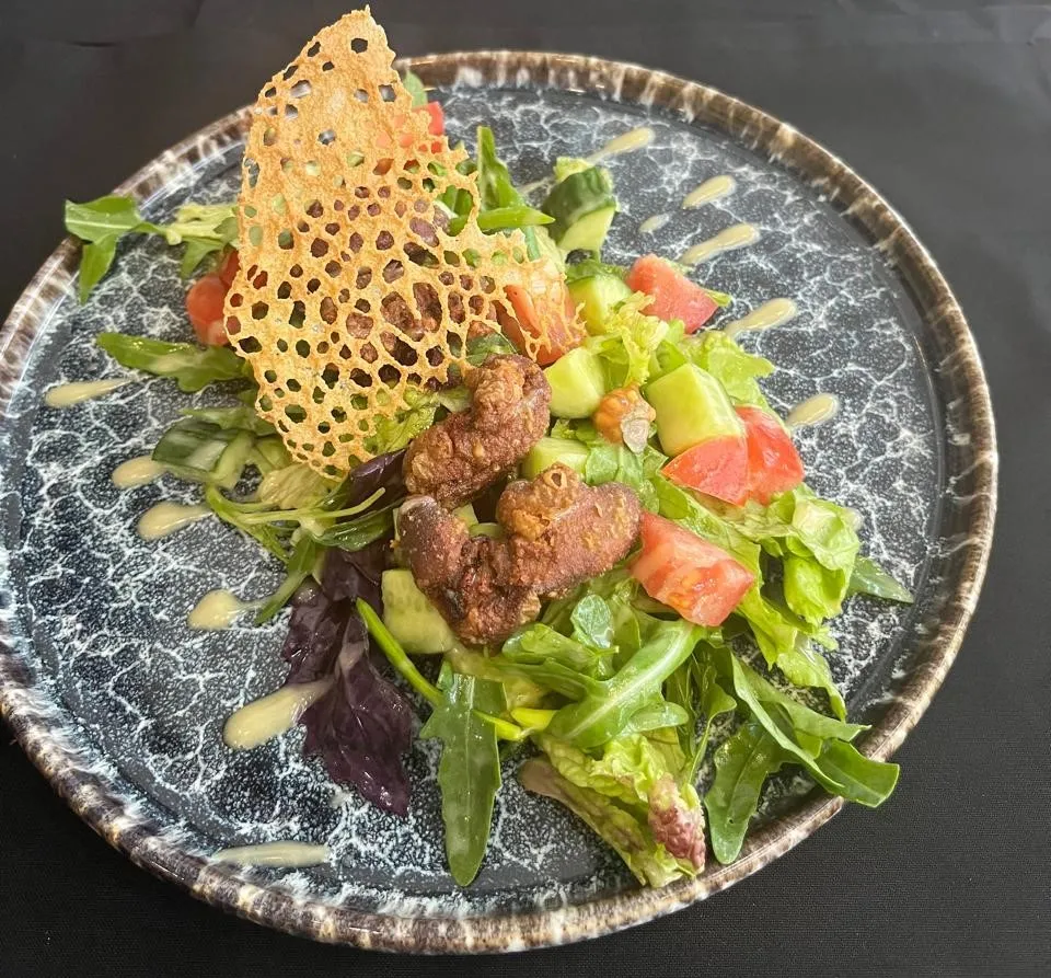 Toyuq ciyərli salat